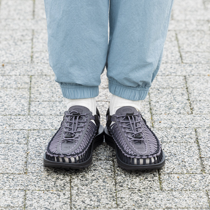 Uneek Magnet Grey Sneakers