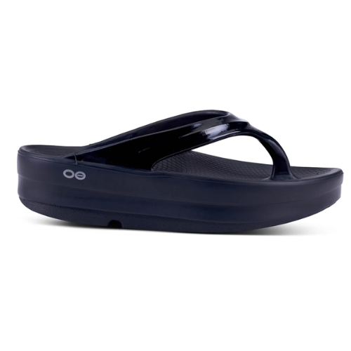 OOFOS Women's OOmega Thong Sandal - Black