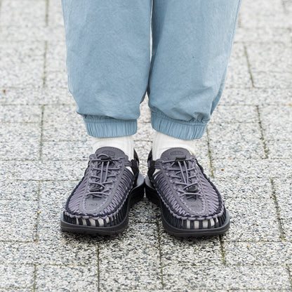 Uneek Magnet Grey Sneakers