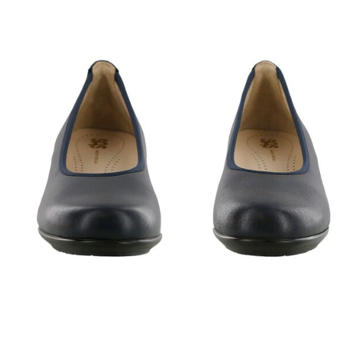 Milano Heeled Navy Pump