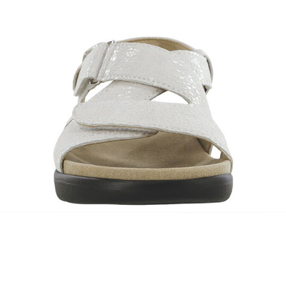 Vanilla Huggy Cross Strap Sandal