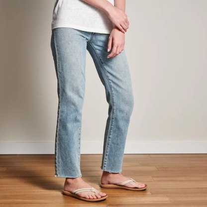 OluKai Women’s Kapehe Luana Taupe