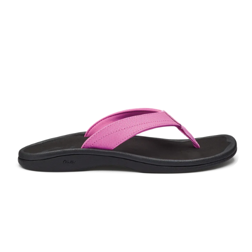 OluKai Women's 'Ohana Sandal - Dragon Fruit / Black