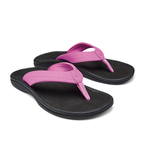 OluKai Women's 'Ohana Sandal - Dragon Fruit / Black