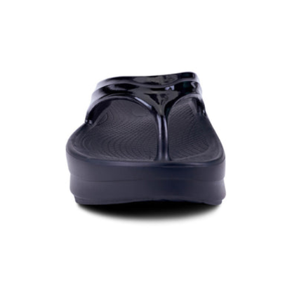 OOFOS Women's OOmega Thong Sandal - Black