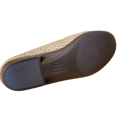 Simplify Beige Croc Loafer Shoes