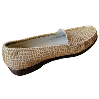 Simplify Beige Croc Loafer Shoes