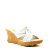 PUFFY WHITE